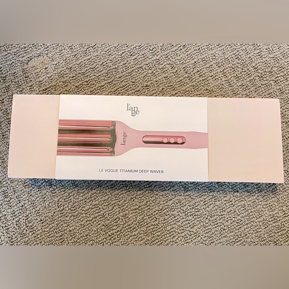 L’ange Le Vogue Titanium Deep Waver curling iron